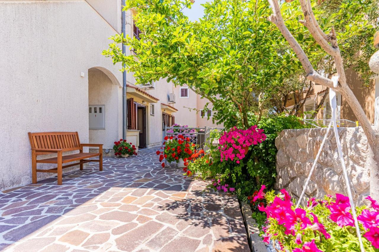 Apartments Ivanka كريس المظهر الخارجي الصورة